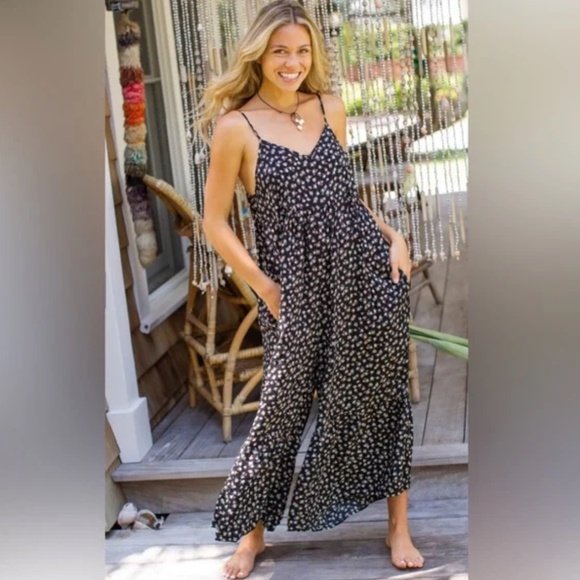 Natural Life Floral Wide Leg Jumpsuit Black Rose Print Size Large - Picture 2 of 16